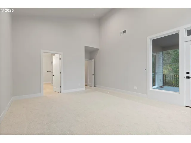 $879,940 | 14198 Southeast Iseli Lane, Clackamas, OR 97015