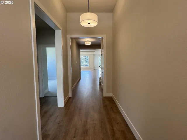 $879,940 | 14198 Southeast Iseli Lane, Clackamas, OR 97015