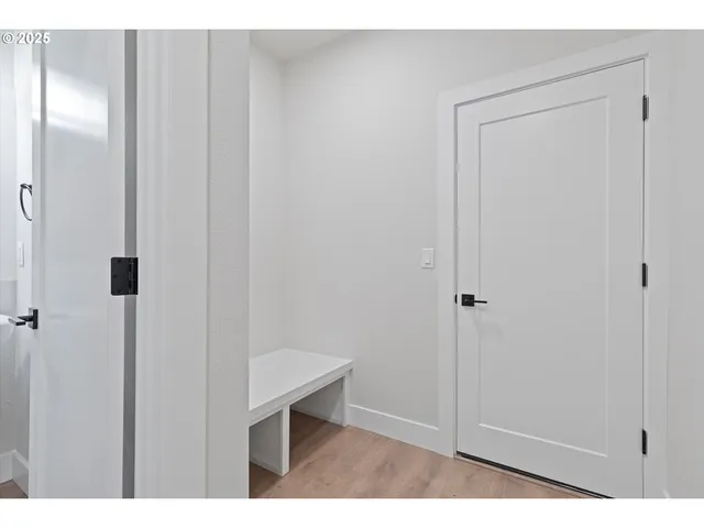 $879,940 | 14198 Southeast Iseli Lane, Clackamas, OR 97015