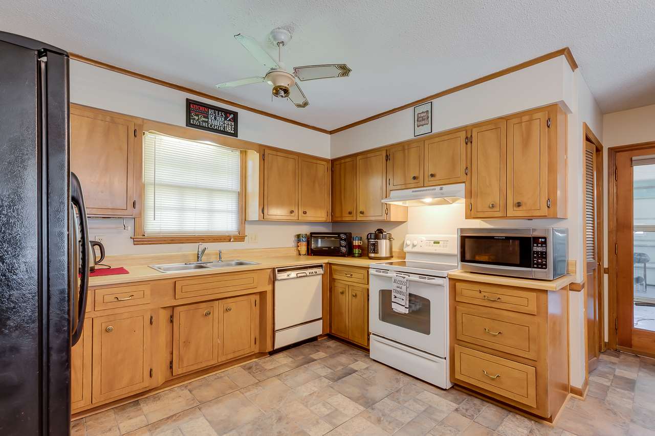 4114 Shepard Road Spartanburg, SC 29301 - Photo 13 of 33