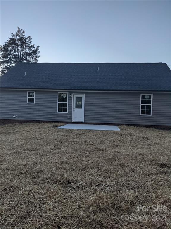 409 South Ridge Avenue Kannapolis, NC 28083 - Photo 3 of 13 front view of a house with a yard