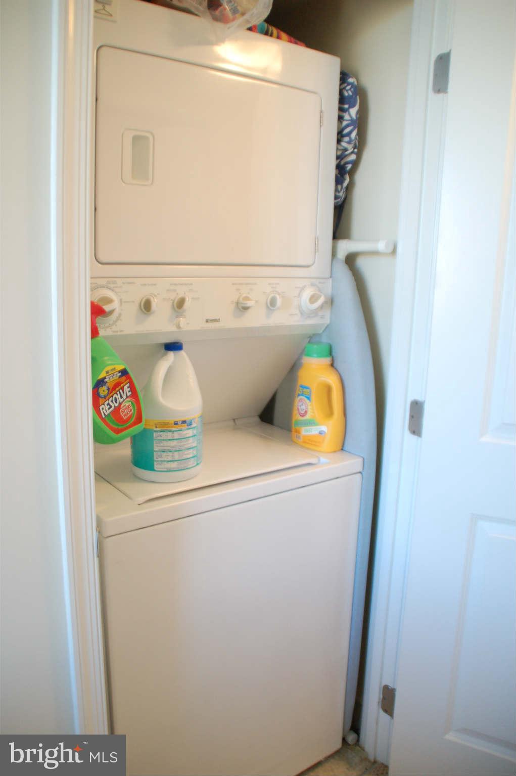 851 North Glebe Road, Unit 1015 Arlington, VA 22203 - Photo 15 of 19 a utility room with dryer and washer
