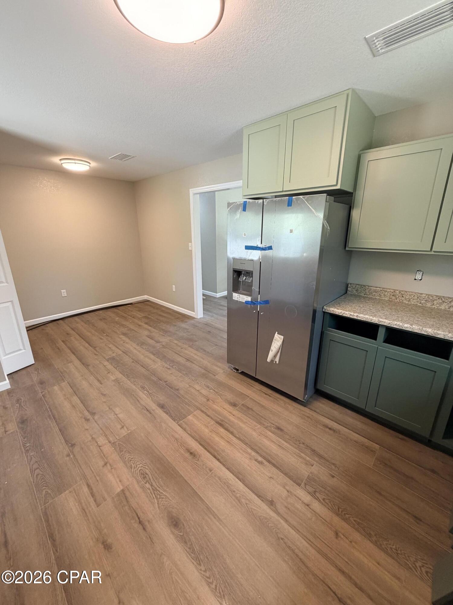 6642 Grande Oak Loop Grand Ridge, FL 32442 - Photo 4 of 9