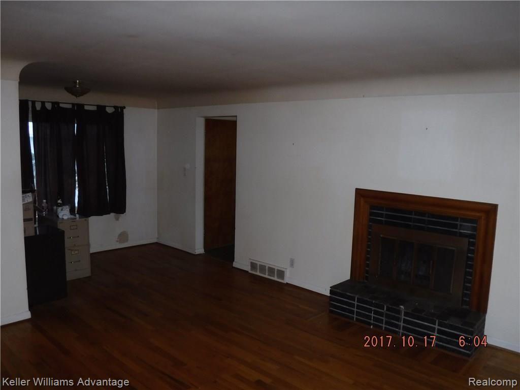 3850 Elmhurst Road Waterford, MI 48328 - Photo 13 of 20 elm8.jpg