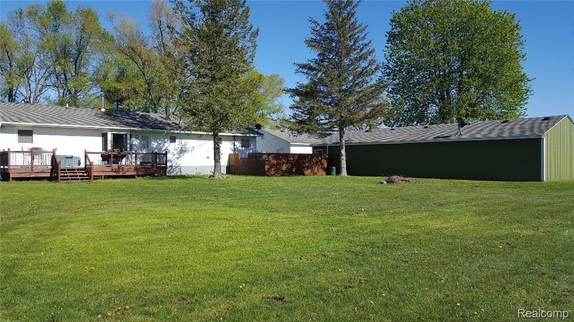 8945 North Robb Road Fowlerville, MI 48836 - Photo 3 of 9 Robb.jpg