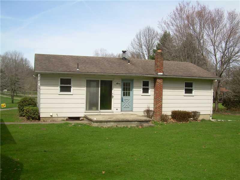 136 Lakewood Road New Castle, PA 16101 - Photo 3 of 5 Exterior Back.