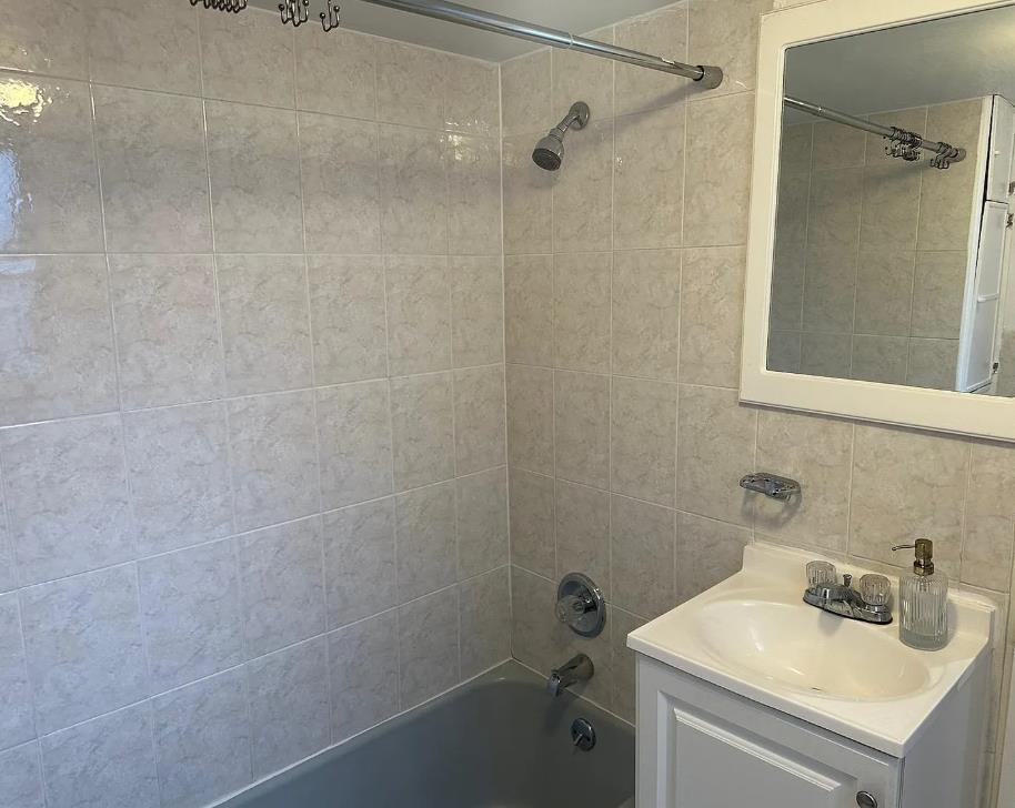 296 Webster Avenue, Unit 2 Jersey City, NJ 07307 - Photo 3 of 9