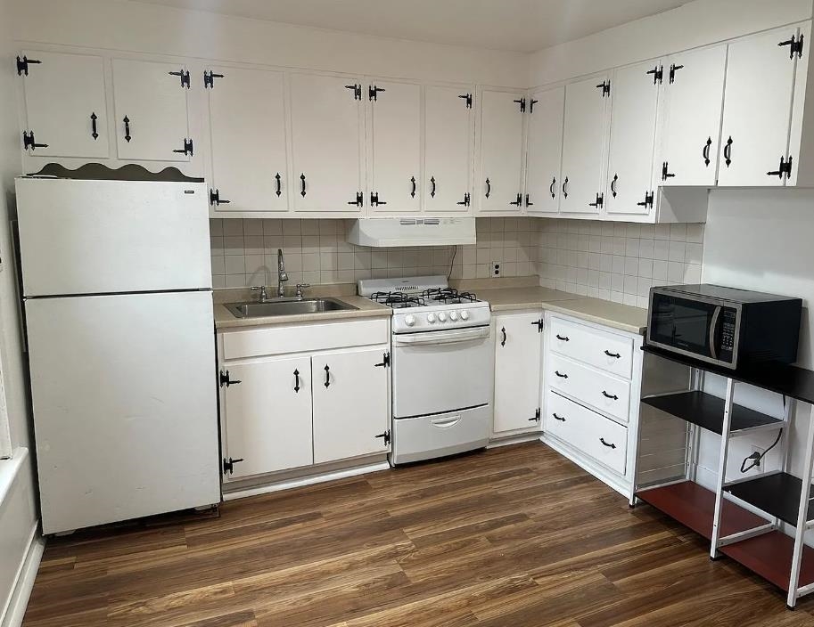 296 Webster Avenue, Unit 2 Jersey City, NJ 07307 - Photo 7 of 9