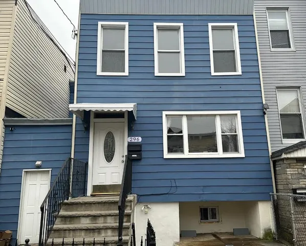 $1,790 | 296 Webster Avenue, Unit 2, Jersey City, NJ 07307