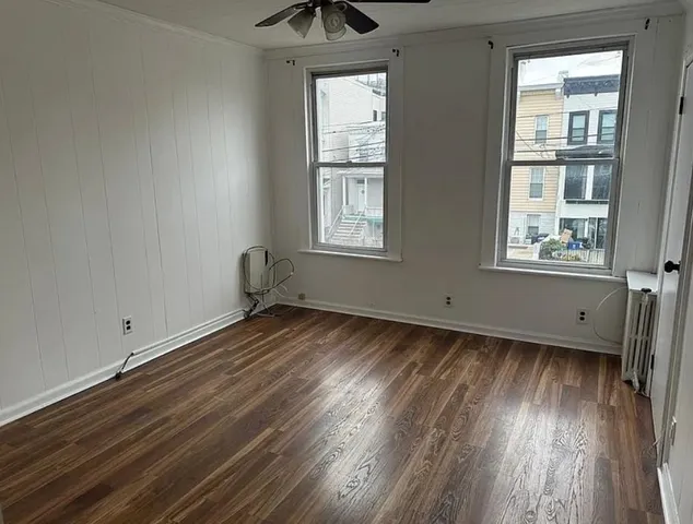 $1,850 | 296 Webster Avenue, Unit 2, Jersey City, NJ 07307