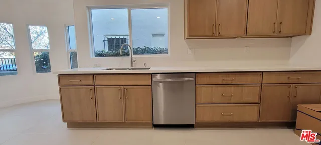 $5,395 | 1237 South Sherbourne Drive, Los Angeles, CA 90035