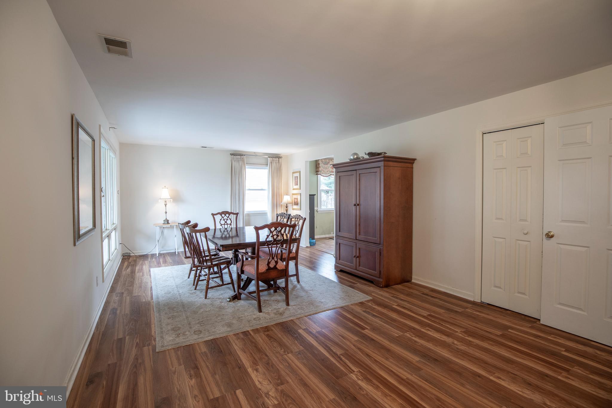 419 Federal City Road Pennington, NJ 08534 - Photo 7 of 60