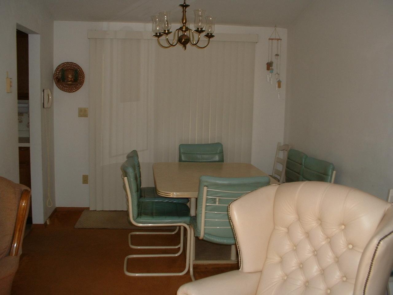 46 Sassafras Road Albrightsville, PA 18210 - Photo 4 of 9 Dining room