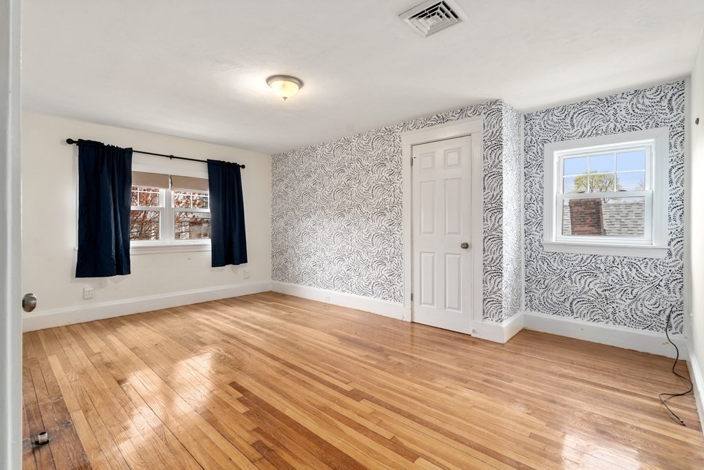 7 Butler Street Medford, MA 02155 - Photo 8 of 13 Gallery Image 8