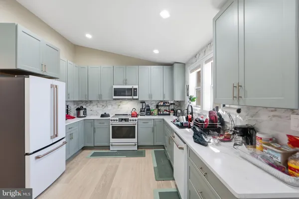 $1,200 | 6314 Barrs Lane, Lanham, MD 20706