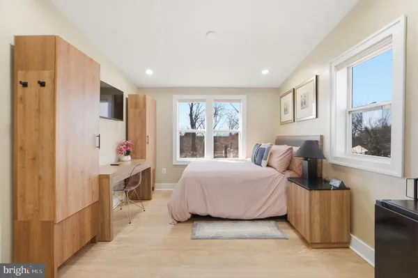 $1,200 | 6314 Barrs Lane, Lanham, MD 20706