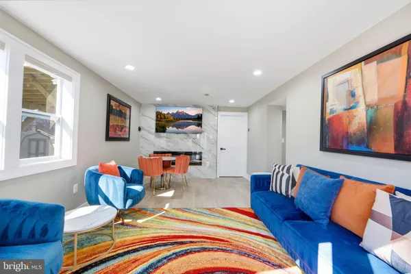 $1,200 | 6314 Barrs Lane, Lanham, MD 20706