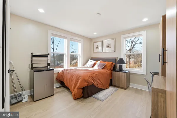 $1,200 | 6314 Barrs Lane, Lanham, MD 20706