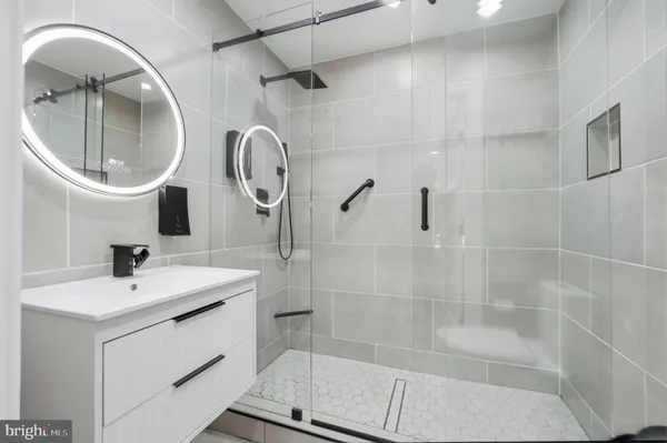 $1,200 | 6314 Barrs Lane, Lanham, MD 20706