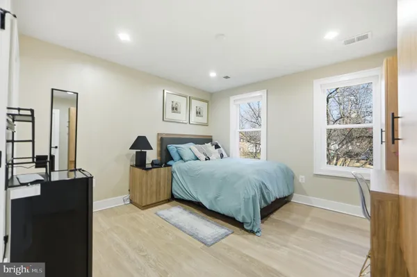 $1,200 | 6314 Barrs Lane, Lanham, MD 20706