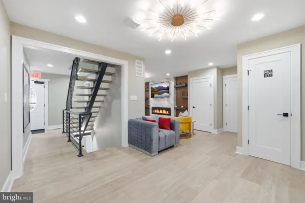 $1,200 | 6314 Barrs Lane, Lanham, MD 20706