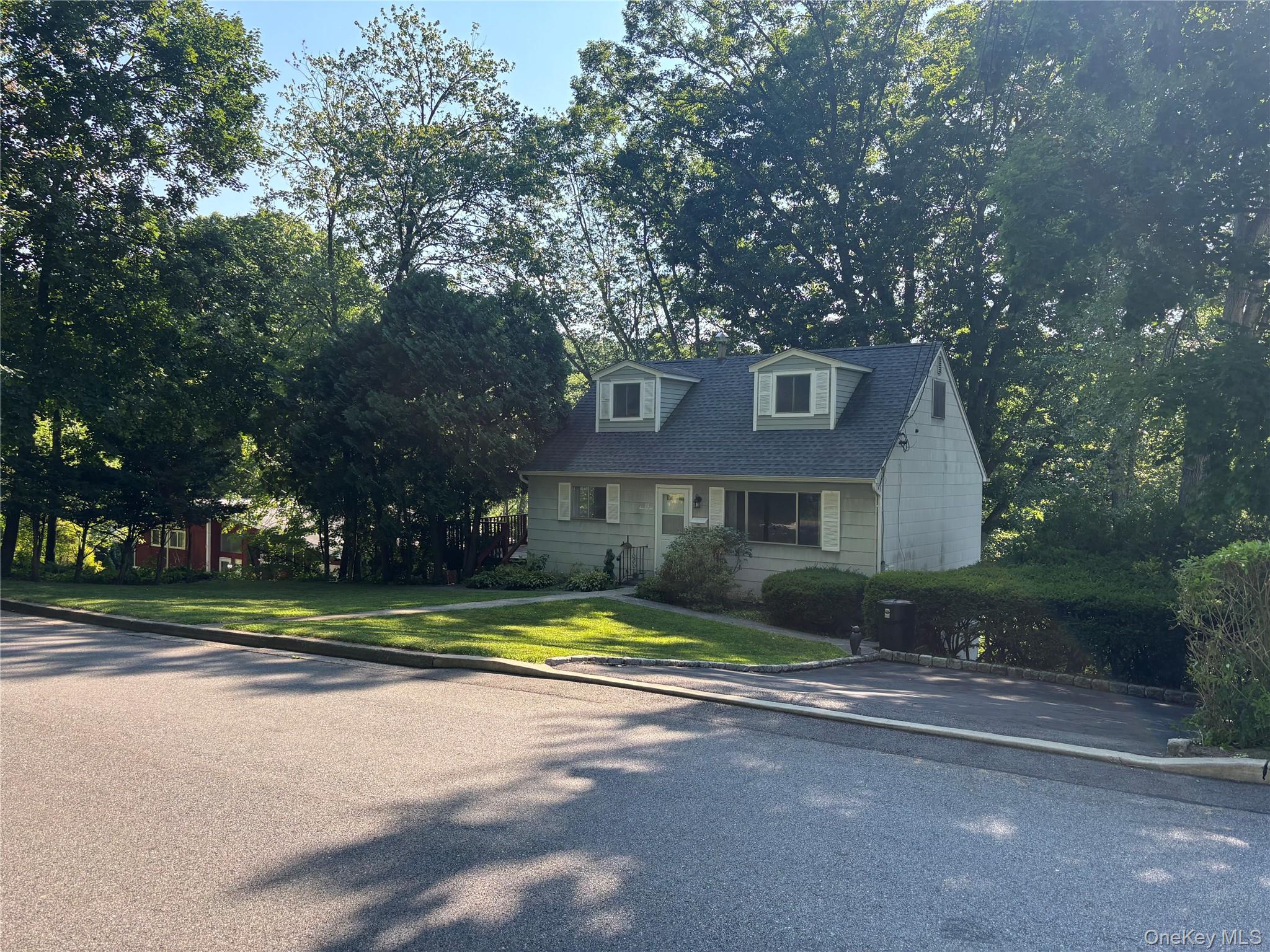 76 Beverly Road Mount Kisco, NY 10549 - Photo 2 of 27