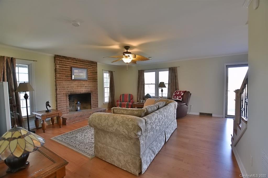 155 West Springdale Road Rock Hill, SC 29730 - Photo 6 of 37 Gallery Image 6
