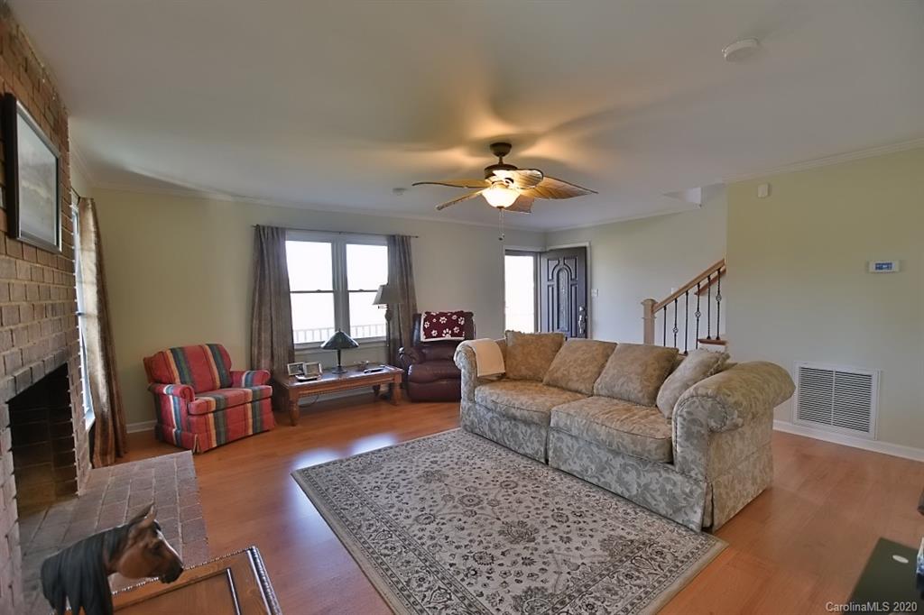 155 West Springdale Road Rock Hill, SC 29730 - Photo 7 of 37 Gallery Image 7