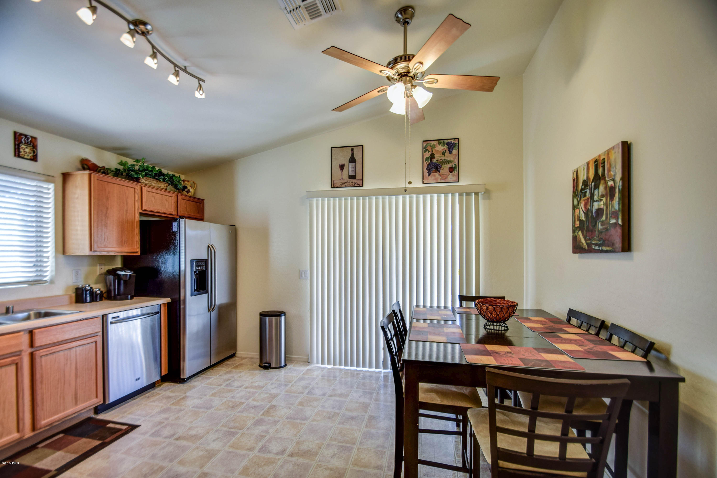 6537 East Refuge Road Florence, AZ 85132 - Photo 8 of 29 Kitchen