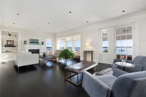$2,500,000 | 221 Hope Street, Unit 2, Bristol, RI 02809