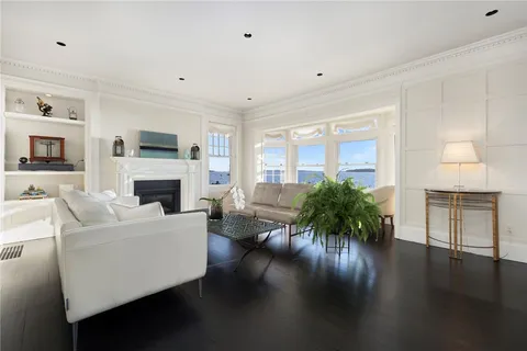 $2,500,000 | 221 Hope Street, Unit 2, Bristol, RI 02809
