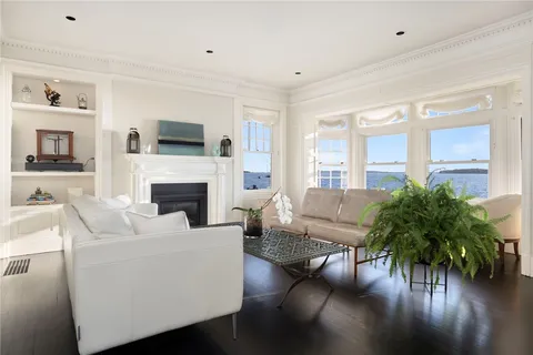 $2,500,000 | 221 Hope Street, Unit 2, Bristol, RI 02809