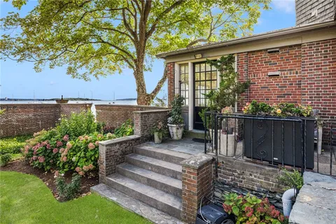 $2,500,000 | 221 Hope Street, Unit 2, Bristol, RI 02809