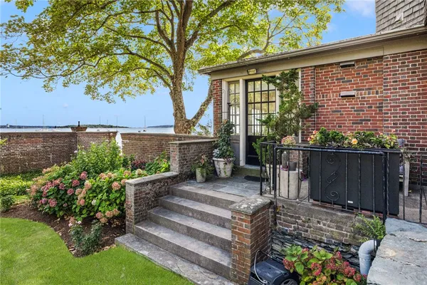 $2,500,000 | 221 Hope Street, Unit 2, Bristol, RI 02809