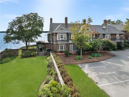 $2,500,000 | 221 Hope Street, Unit 2, Bristol, RI 02809