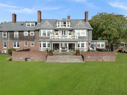 $2,500,000 | 221 Hope Street, Unit 2, Bristol, RI 02809