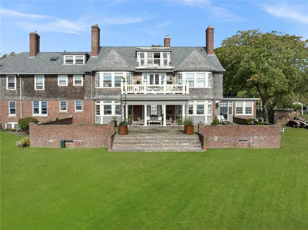 $2,500,000 | 221 Hope Street, Unit 2, Bristol, RI 02809