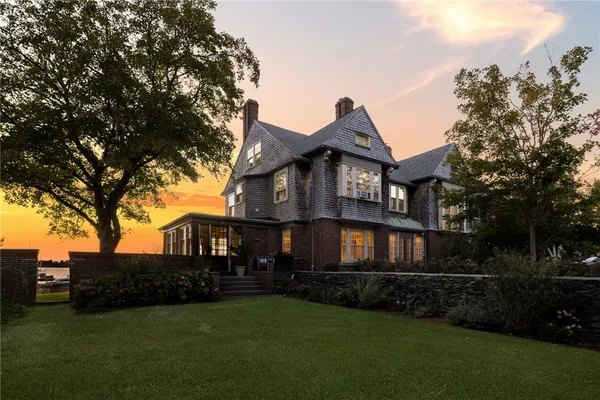 $2,500,000 | 221 Hope Street, Unit 2, Bristol, RI 02809