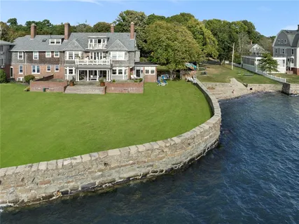 $2,500,000 | 221 Hope Street, Unit 2, Bristol, RI 02809