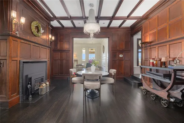 $2,500,000 | 221 Hope Street, Unit 2, Bristol, RI 02809