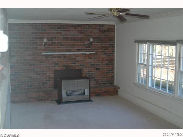 2800 Rothland Drive Richmond, VA 23294 - Photo 6 of 10 Interior Space/Layout - Family Room