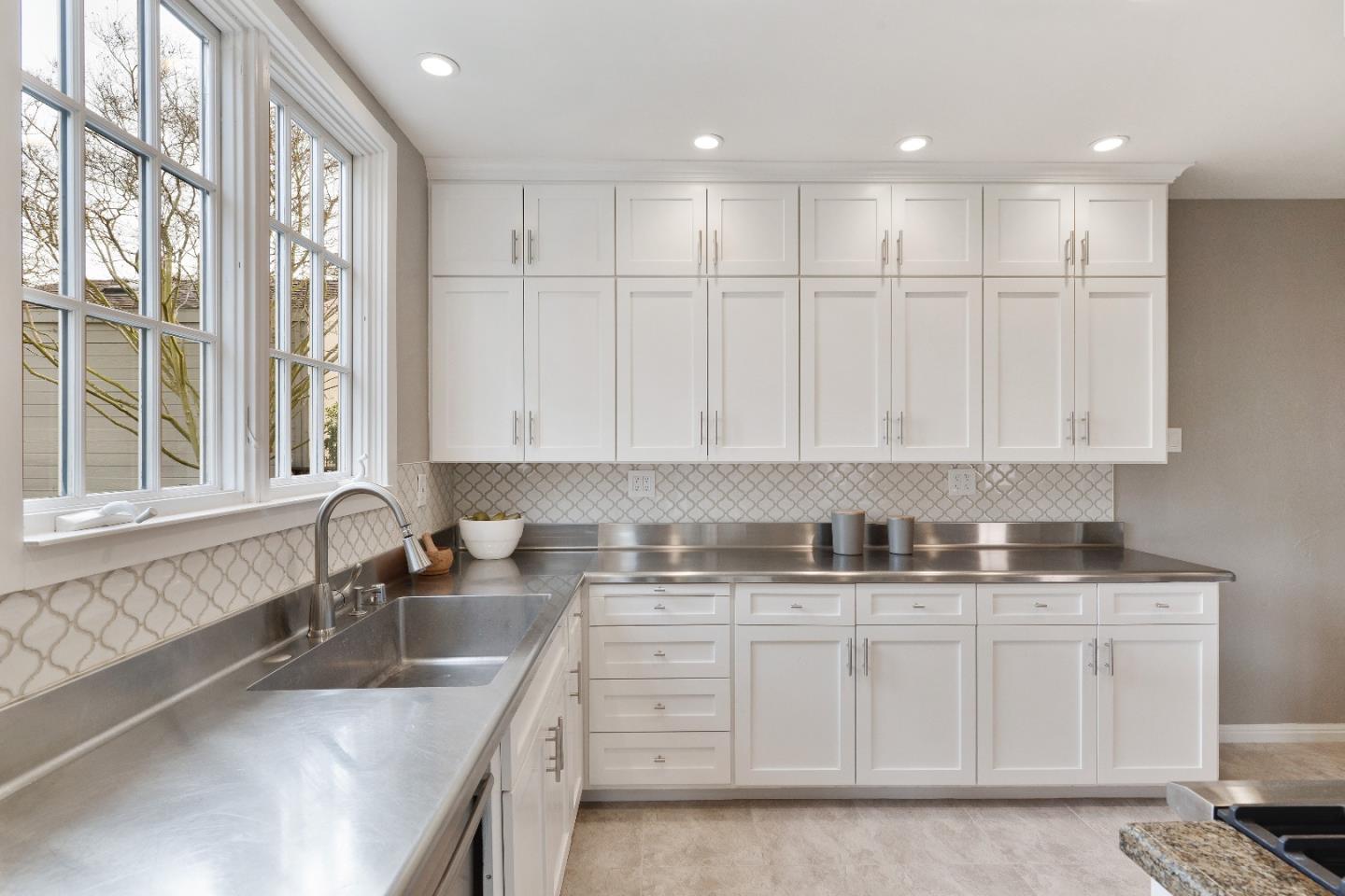 111 Aragon Boulevard San Mateo, CA 94402 - Photo 19 of 50