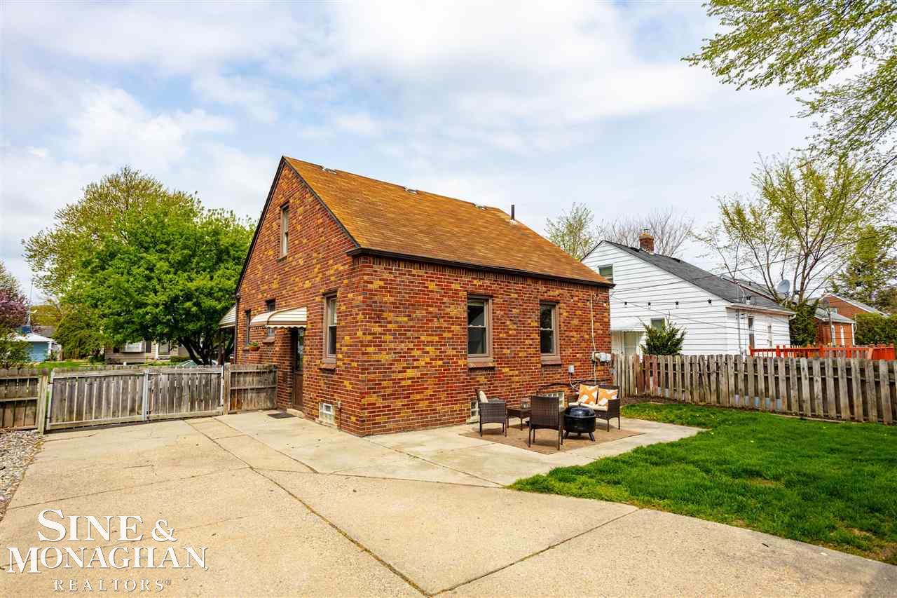 22152 Hayes Avenue Eastpointe, MI 48021 - Photo 35 of 44