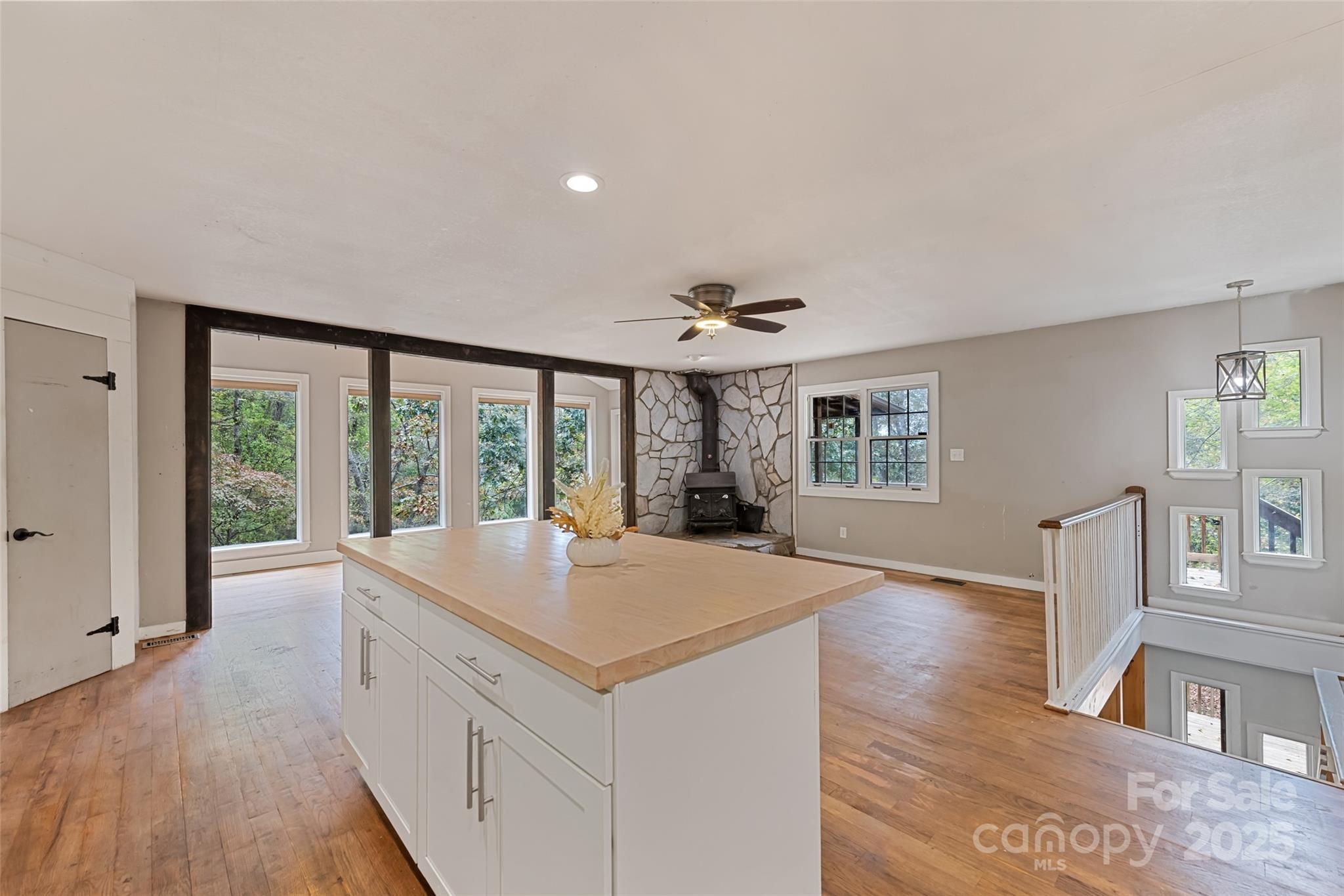 940 Haynes Cove Clyde, NC 28721 - Photo 21 of 48 a very nice looking room with a large window