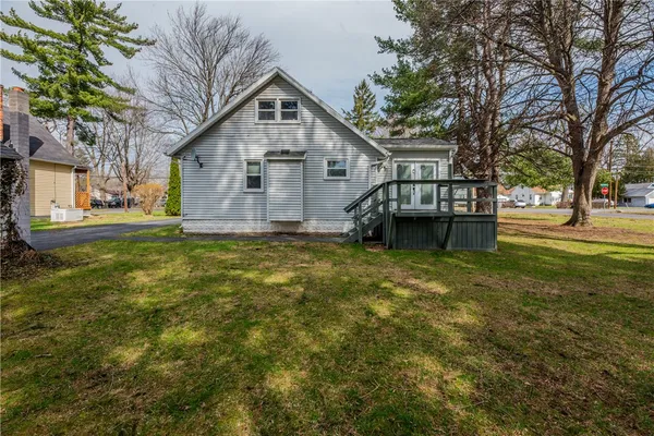 $1,775 | 133 River Meadow Drive, Henrietta, NY 14623