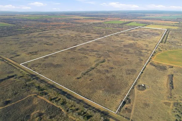 $384,000 | 680 Quanah Tx 79252, Quanah, TX 79252