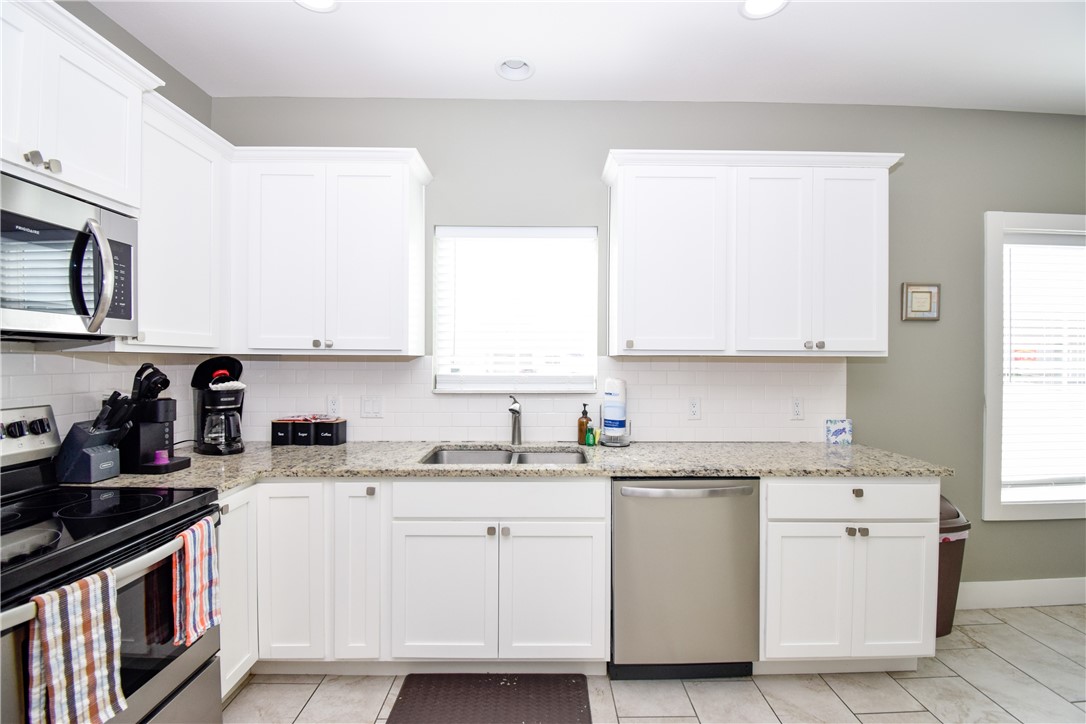14303 Ridley Way Corpus Christi, TX 78418 - Photo 14 of 39