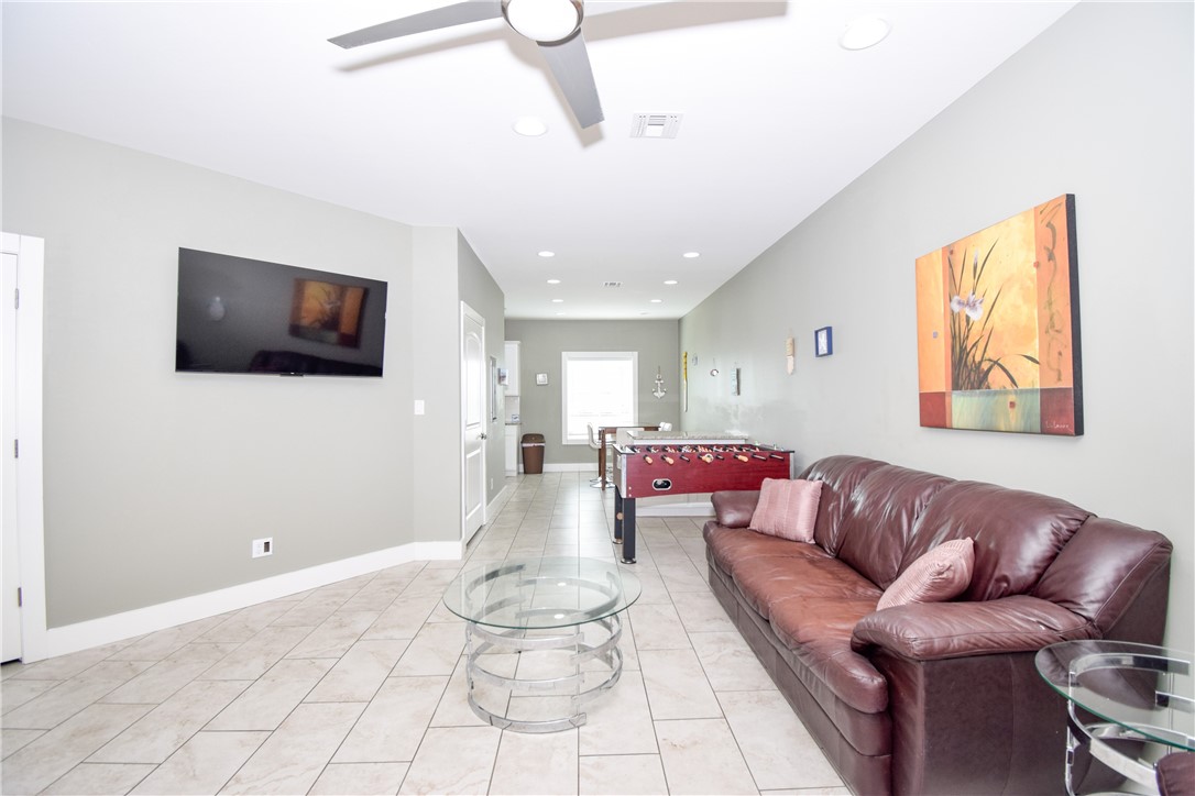 14303 Ridley Way Corpus Christi, TX 78418 - Photo 8 of 39