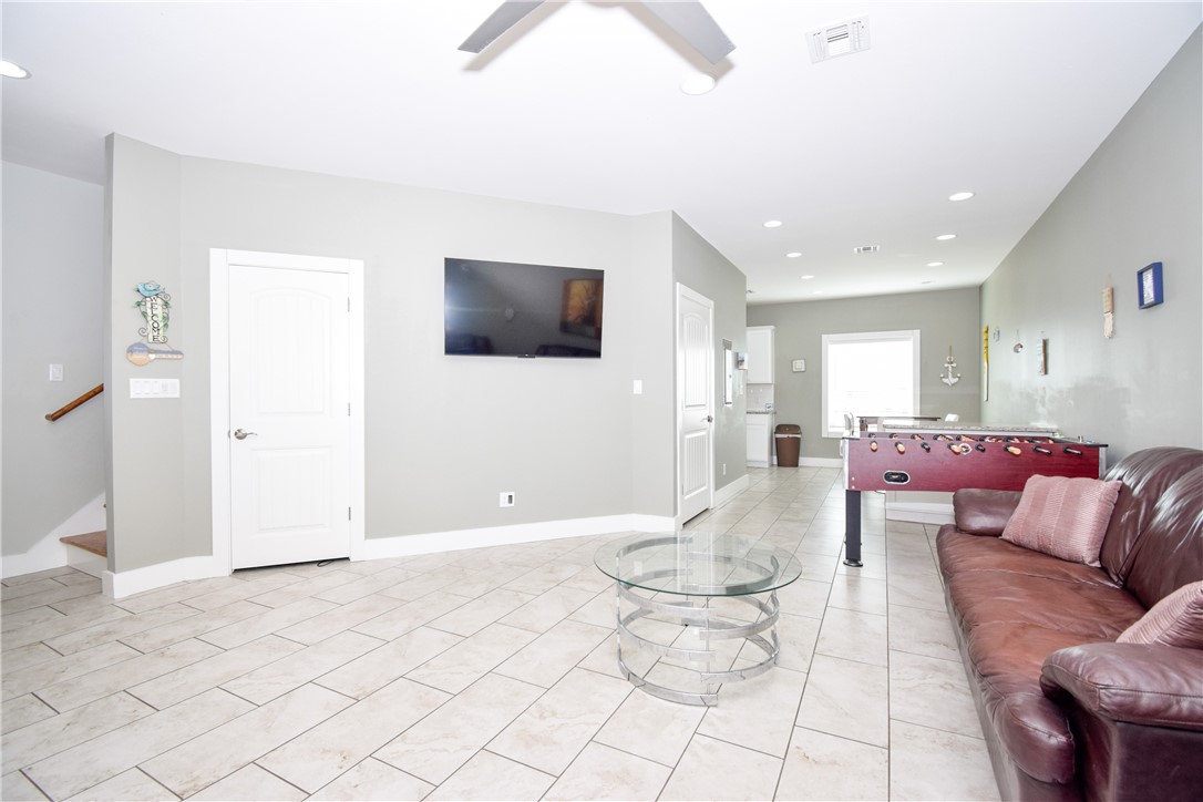 14303 Ridley Way Corpus Christi, TX 78418 - Photo 9 of 39