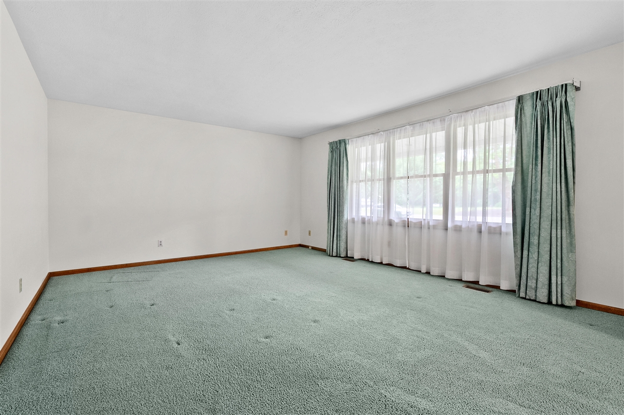52135 Nancy Lane Three Rivers, MI 49093 - Photo 9 of 35